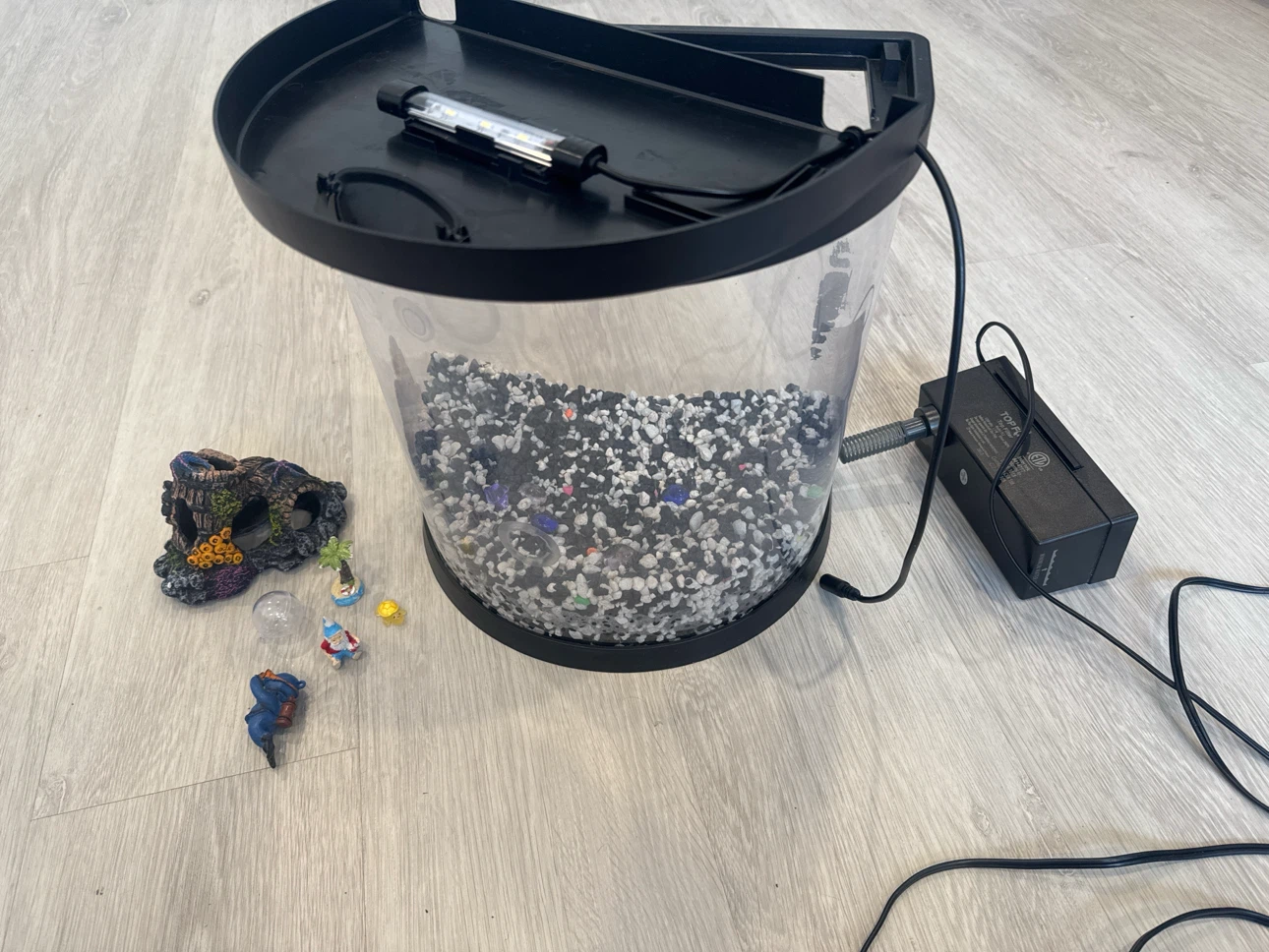 Top Fin Fish Tank with Filter and Decor