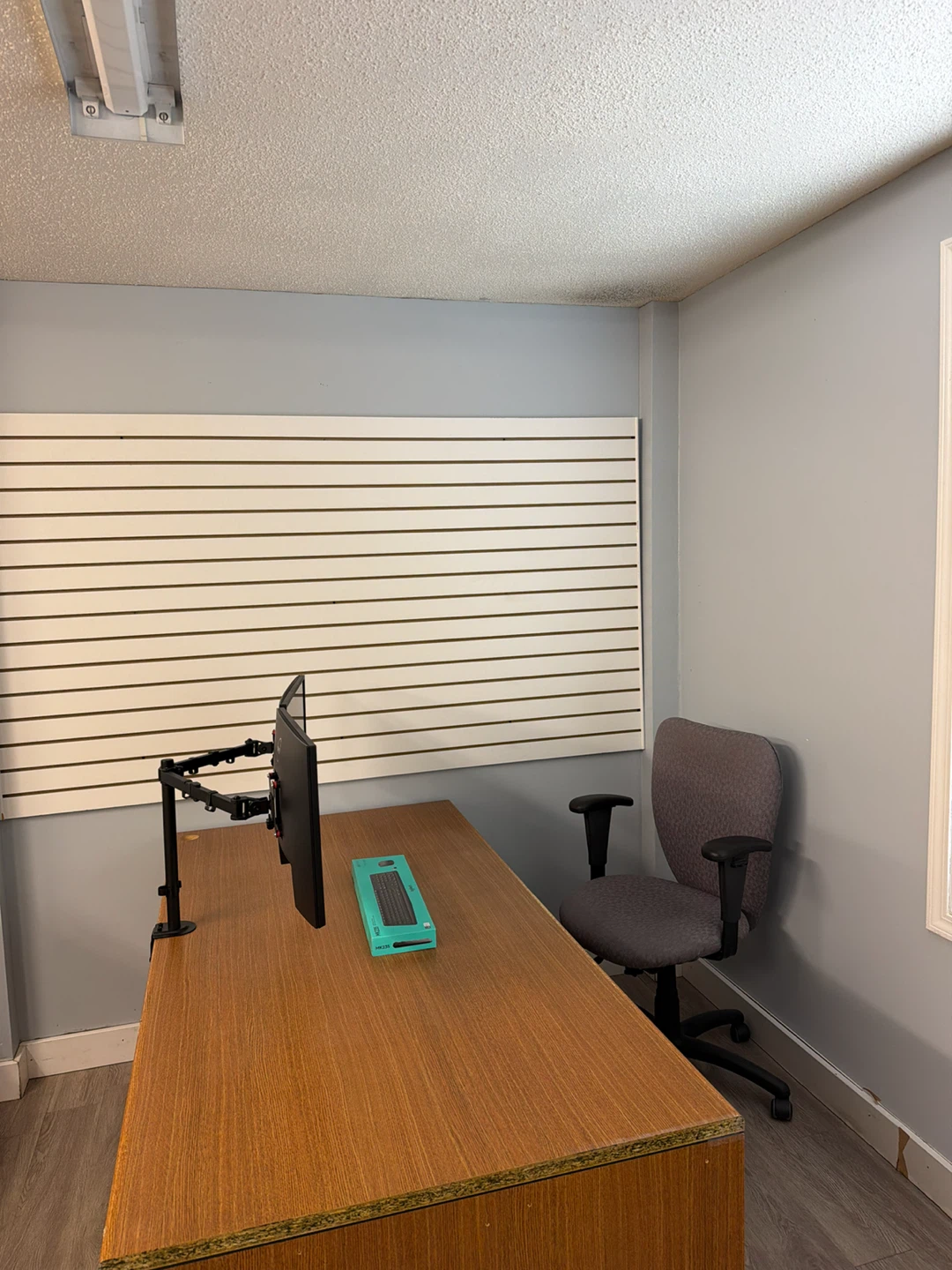 Large Wooden Office Desk - photo 2