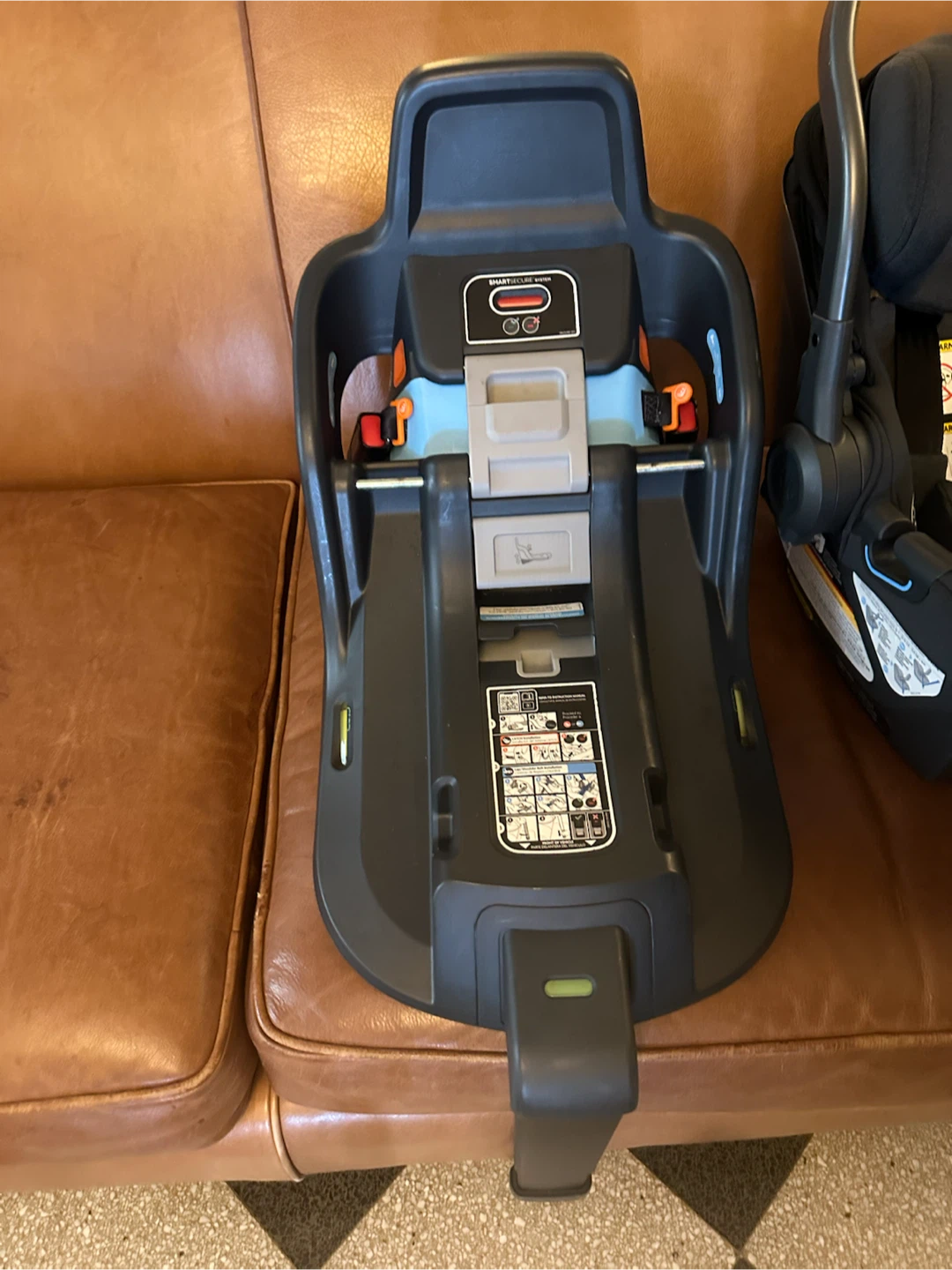 UPPAbaby Aria Infant Car Seat + Base + premmie insert - photo 3