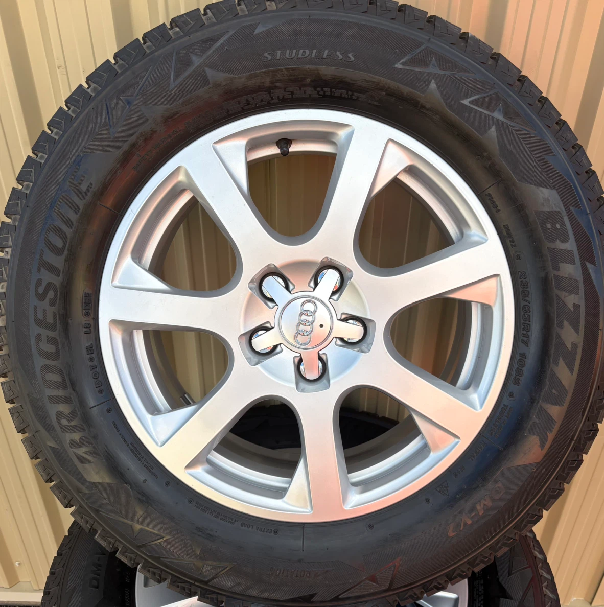 4 x 235/65/17 BRIDGESTONE WINTER TIRES AND AUDI RIMS  $1450 - photo 5