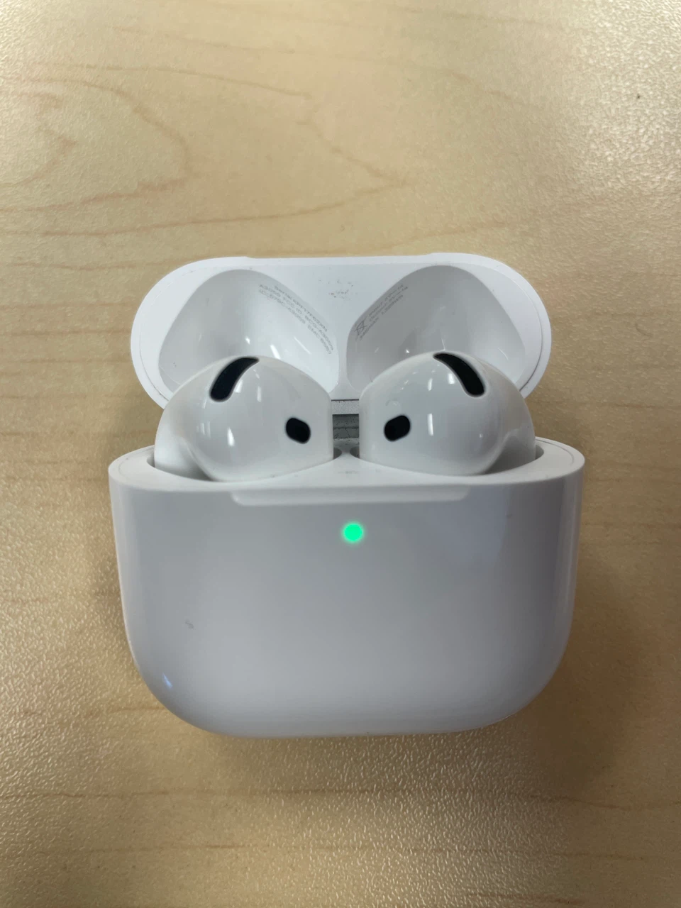 Apple AirPods 4th Generation - photo 2