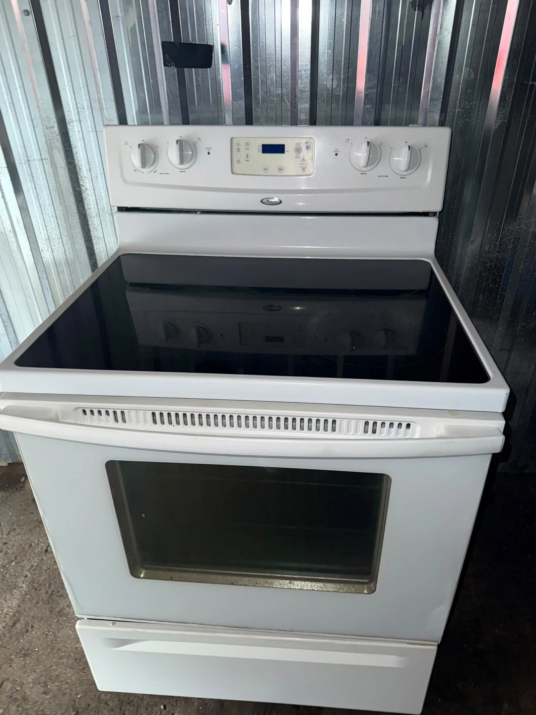 White Whirlpool Electric Stove - photo 5