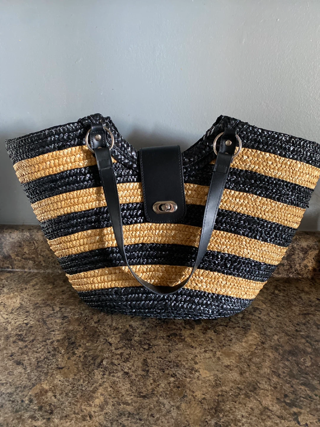 Tote bag