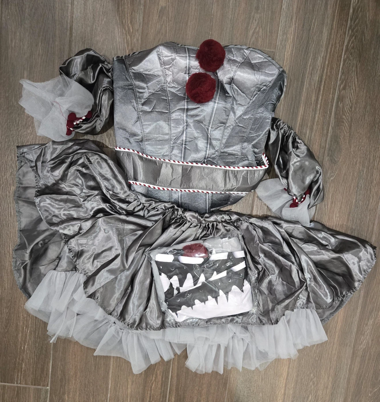 TWO PENNYWISE COSTUME BY RUBIES - photo 2