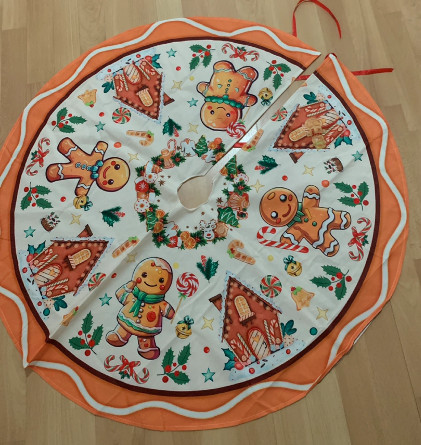 Gingerbread Christmas Tree Skirt - photo 2