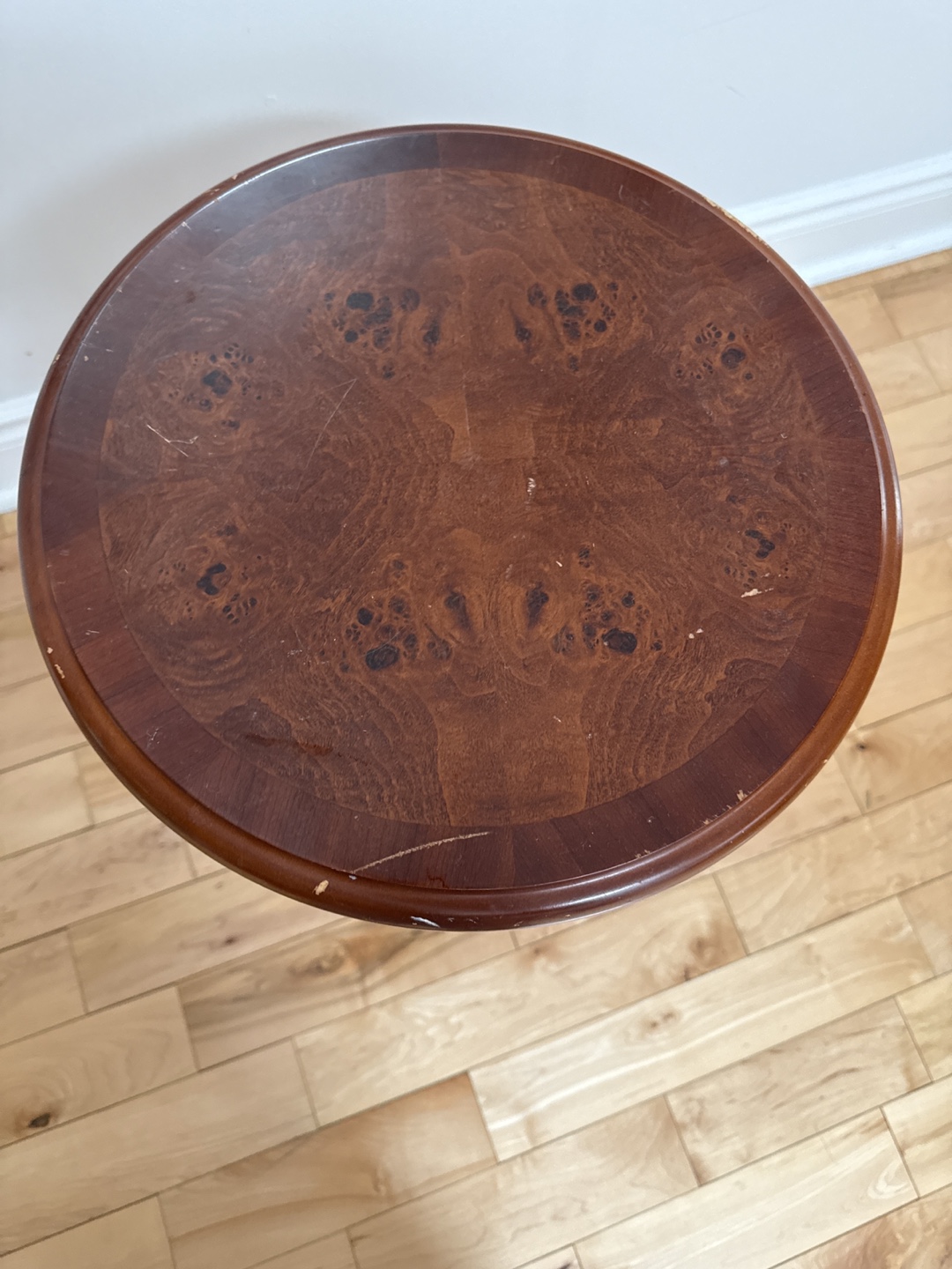 Round Wooden Accent Table - photo 2