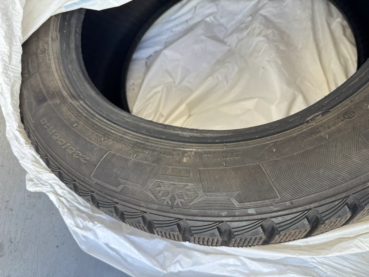 4 Winter Tires 235/55R18