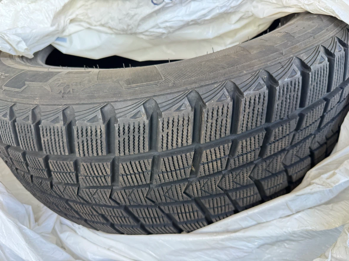 4 Winter Tires 235/55R18 - photo 2