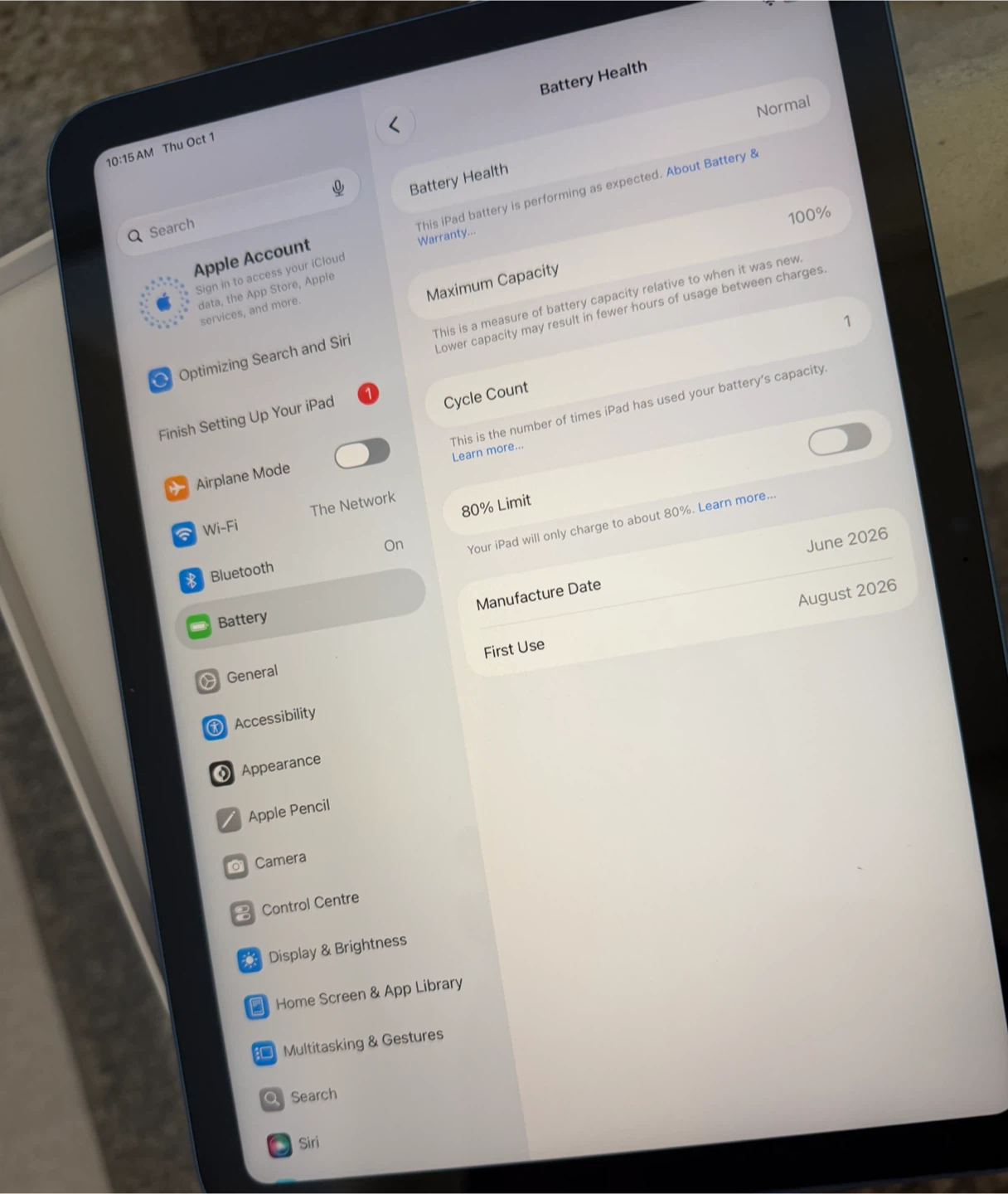 iPad 11th Gen 128GB - New with warranty - photo 2