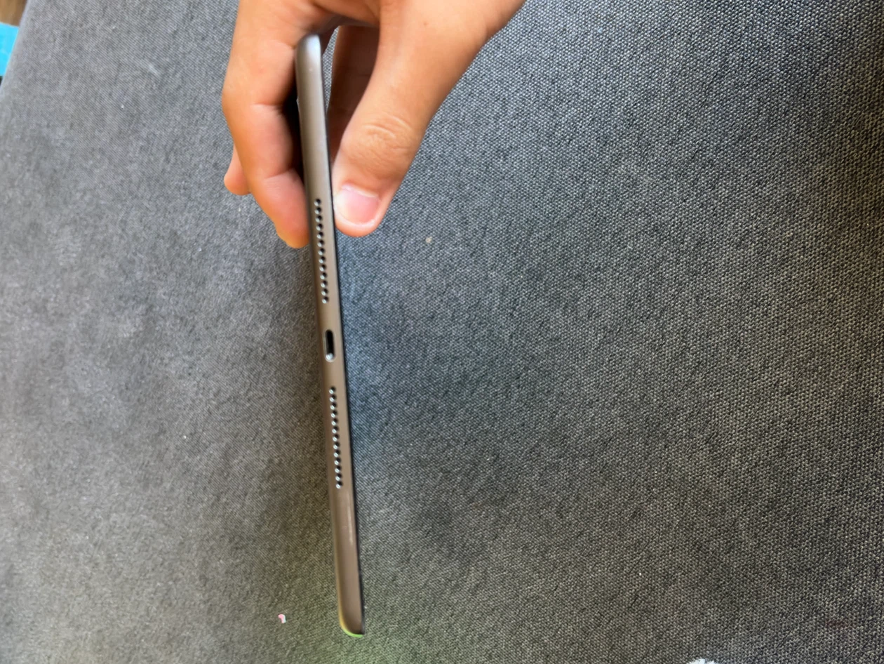 Apple iPad 9th gen - photo 3