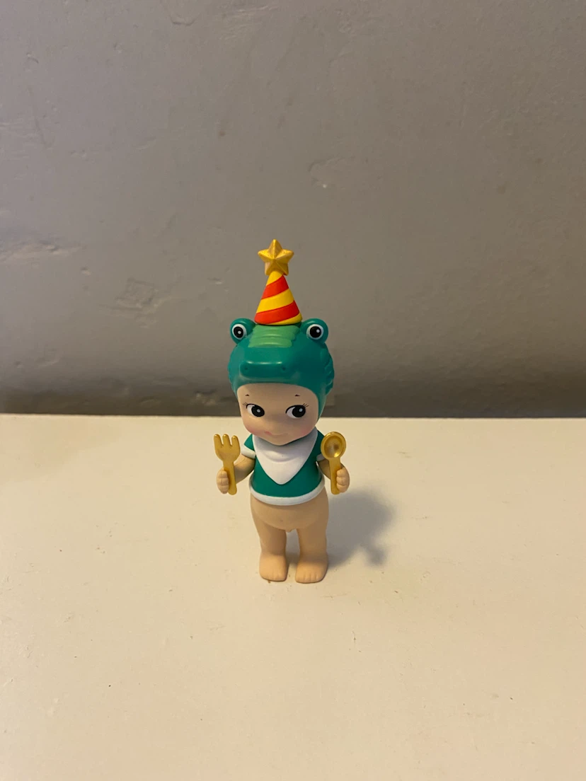Sonny Angel Crocodile Figure Christmas dinner