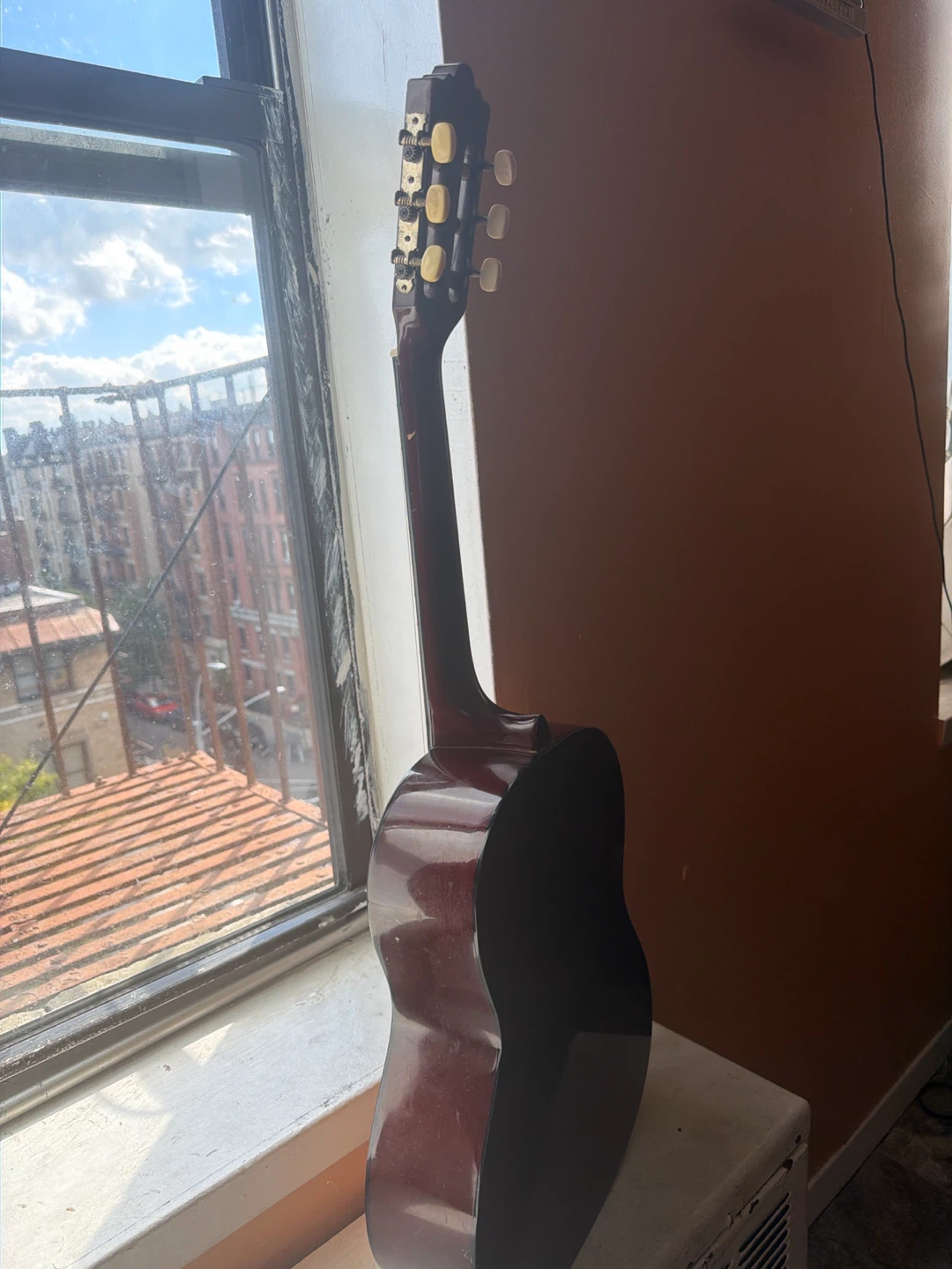Acoustic Guitar - photo 2