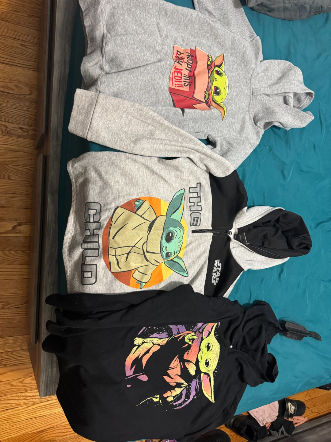 Baby yoda sweatshirts  - Set of 3