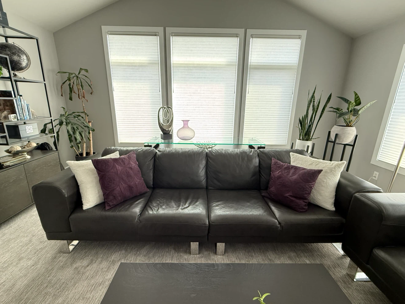 High End Sofa / Loveseat / Coffee Table - photo 2