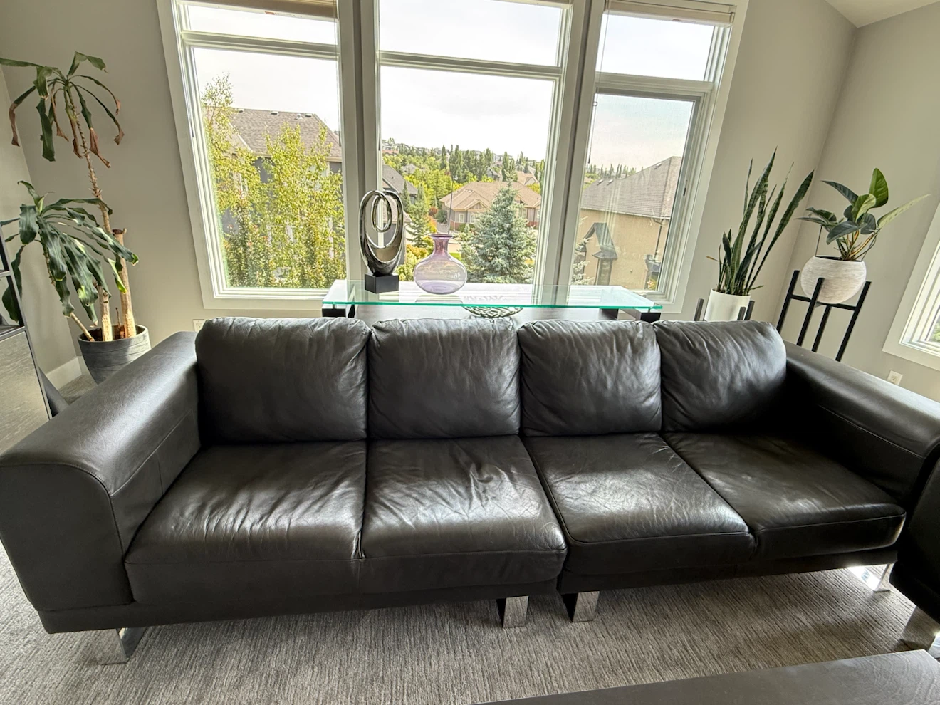 High End Sofa / Loveseat / Coffee Table - photo 3