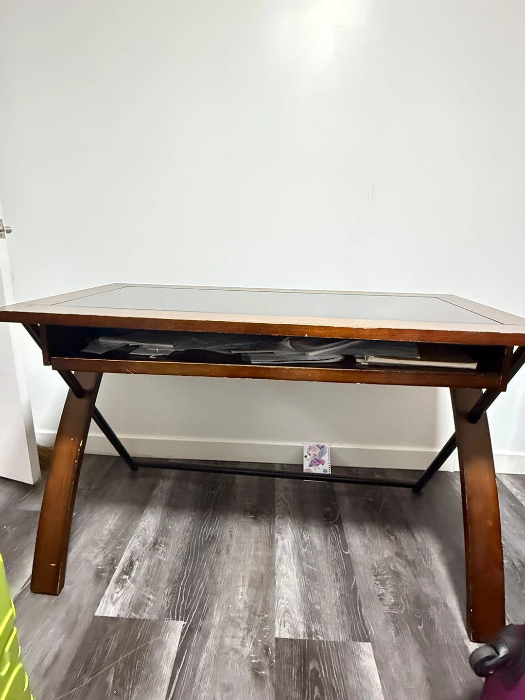 Wooden writing desk with black glass inlay - photo 3
