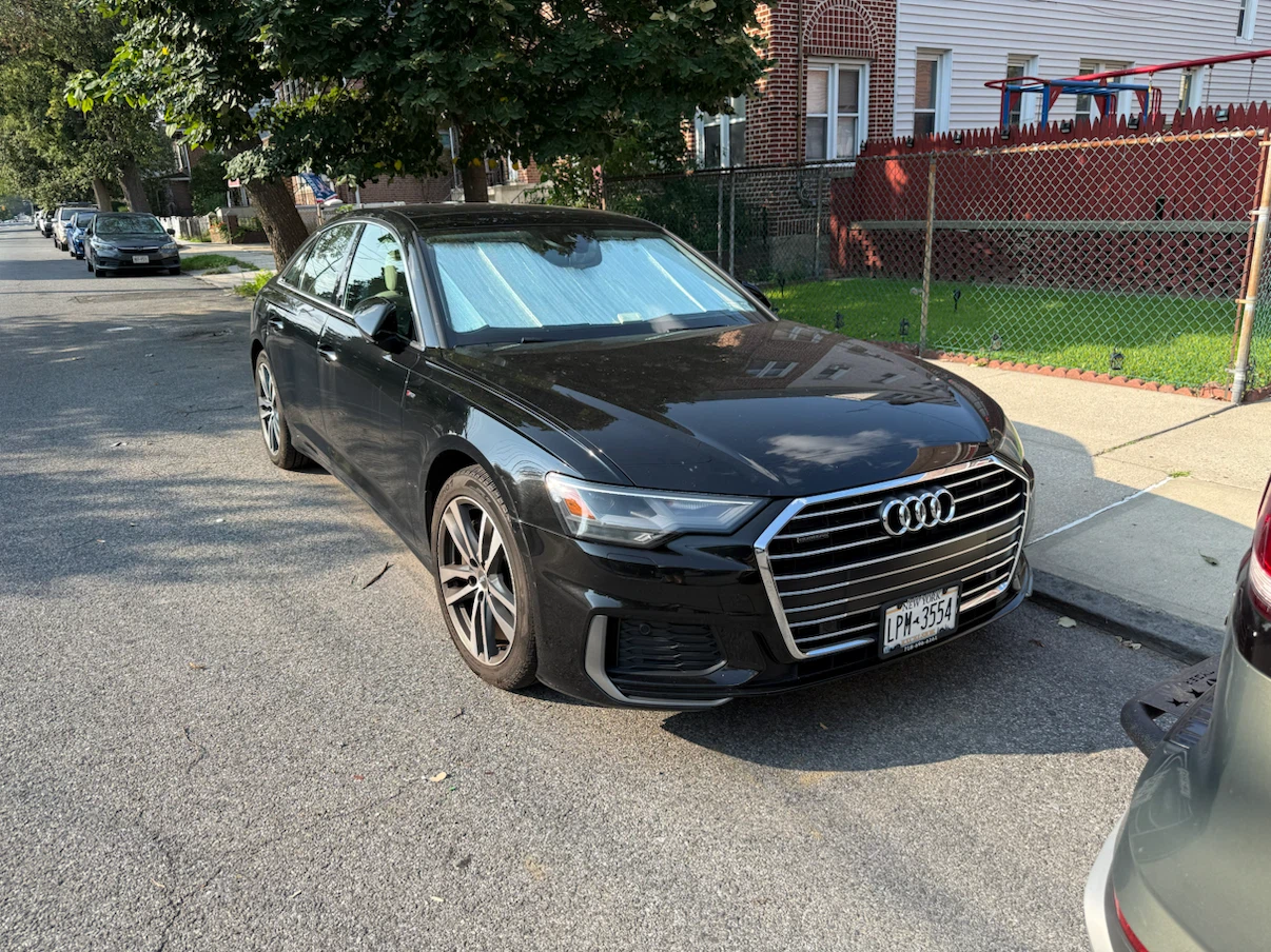 Audi A6 Sedan - photo 2