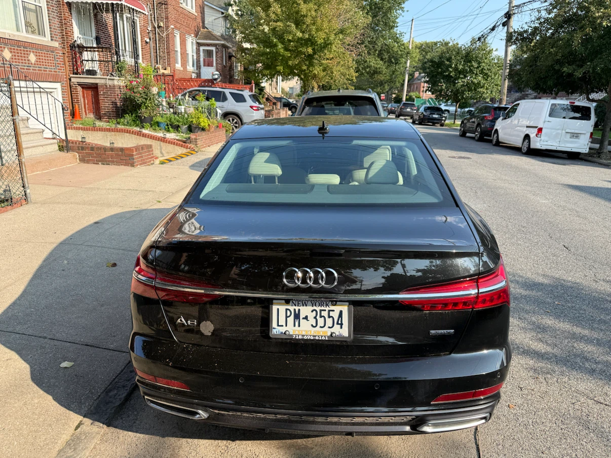 Audi A6 Sedan - photo 3