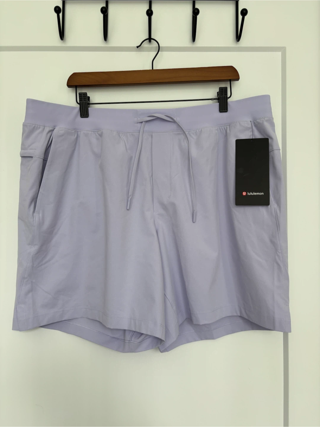 lululemon athletica Men’s Drawstring Shorts