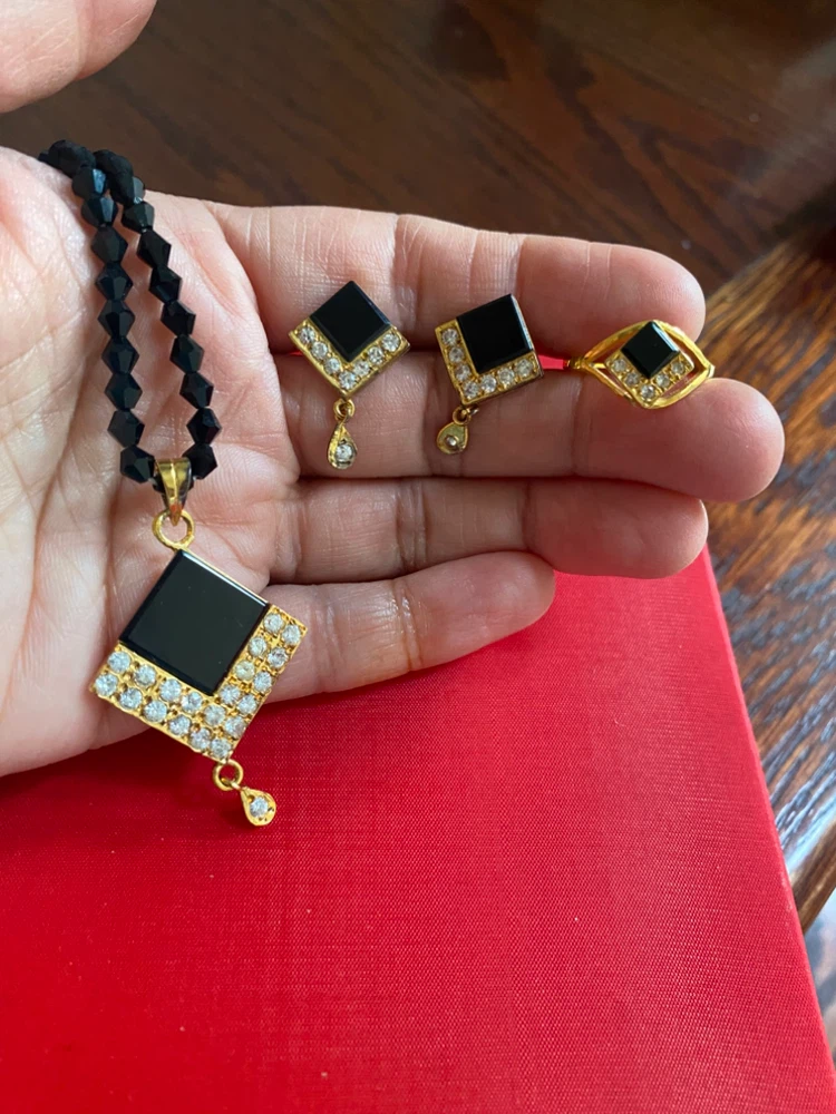 Black and Gold Jewelry Set - photo 4