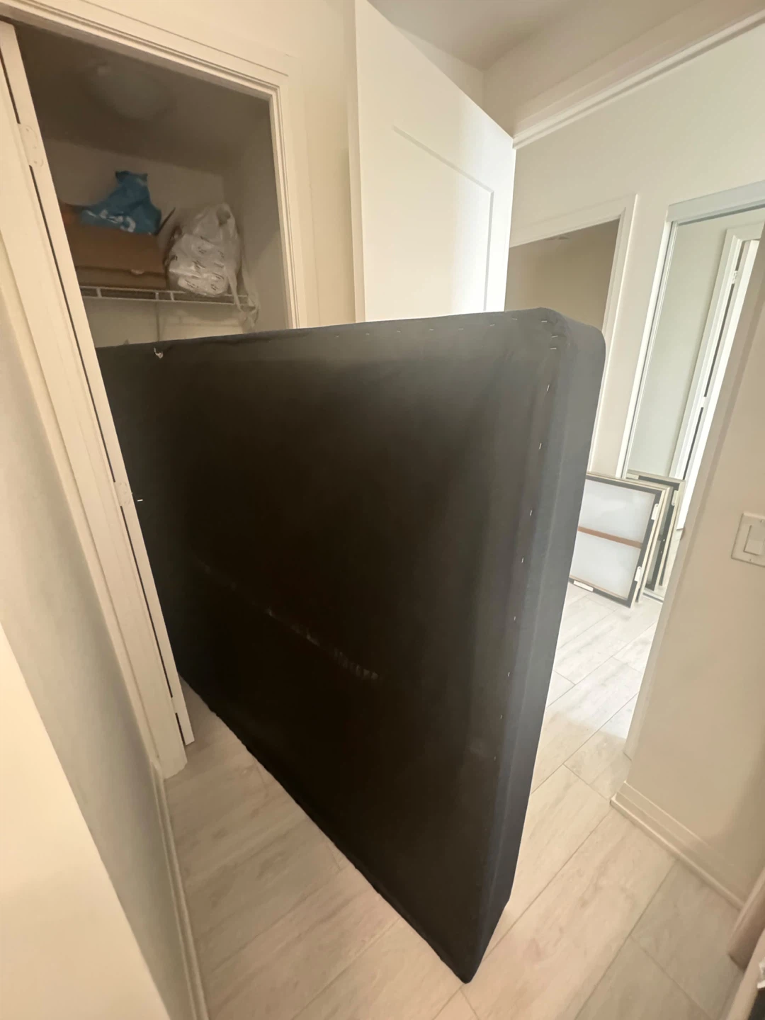 Queen size boxspring - photo 3