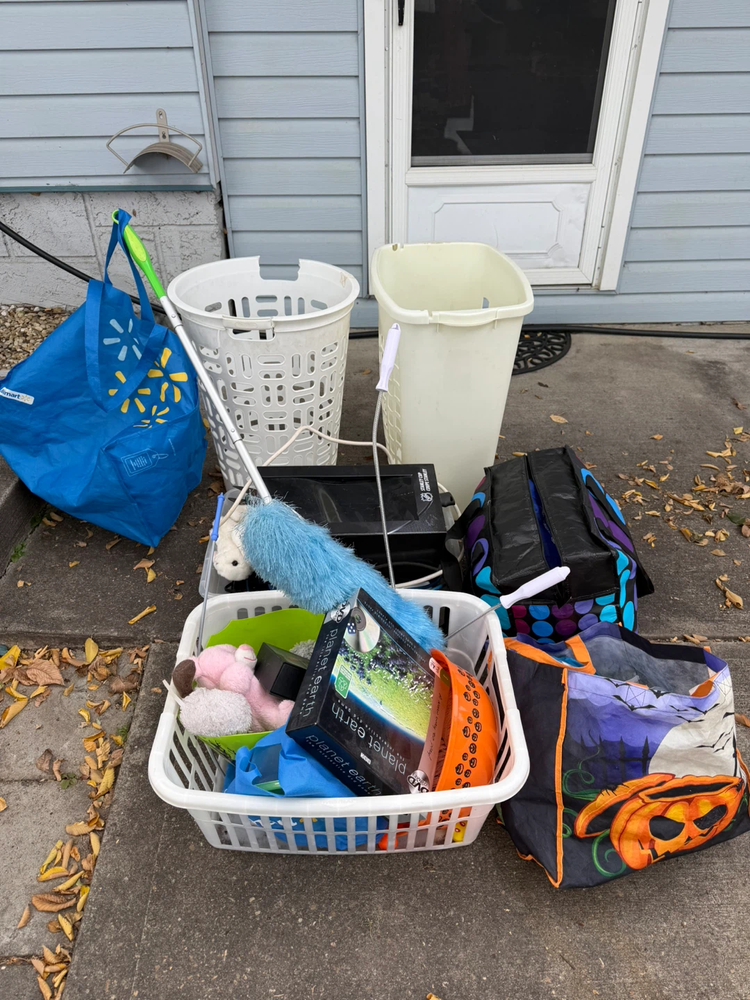 Assorted Household Items Lot - photo 2