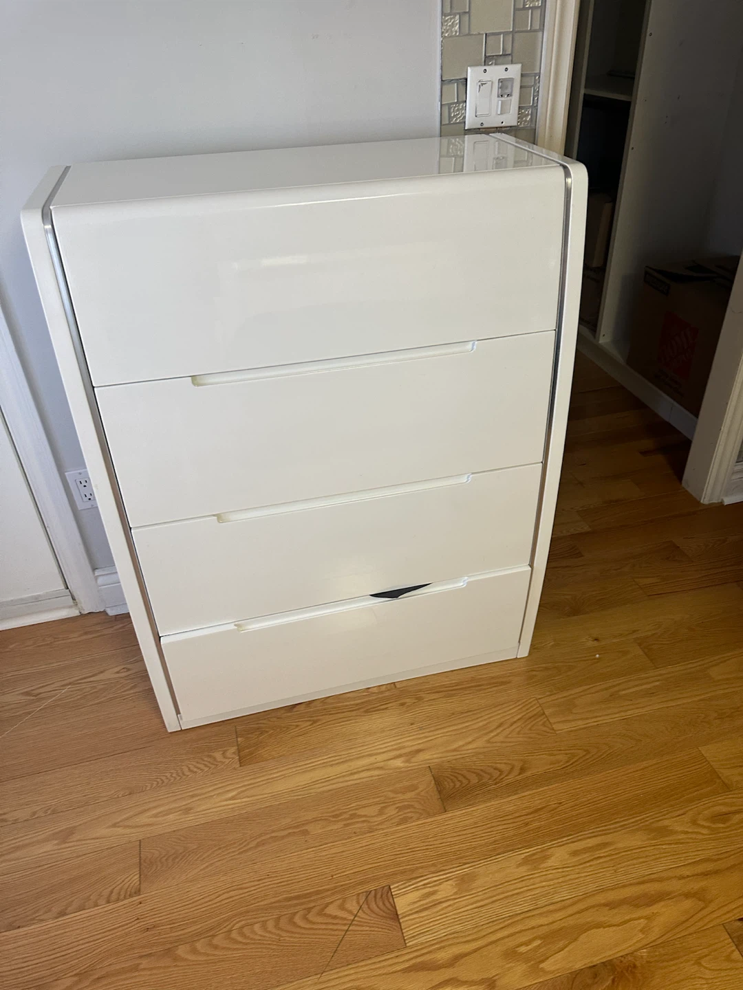Modern White Bedroom Furniture Set