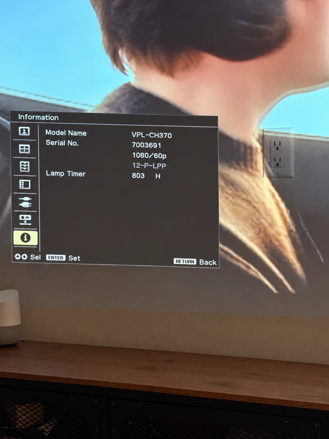 Sony VPL-CH370 Projector + New Spare Lamp - photo 5