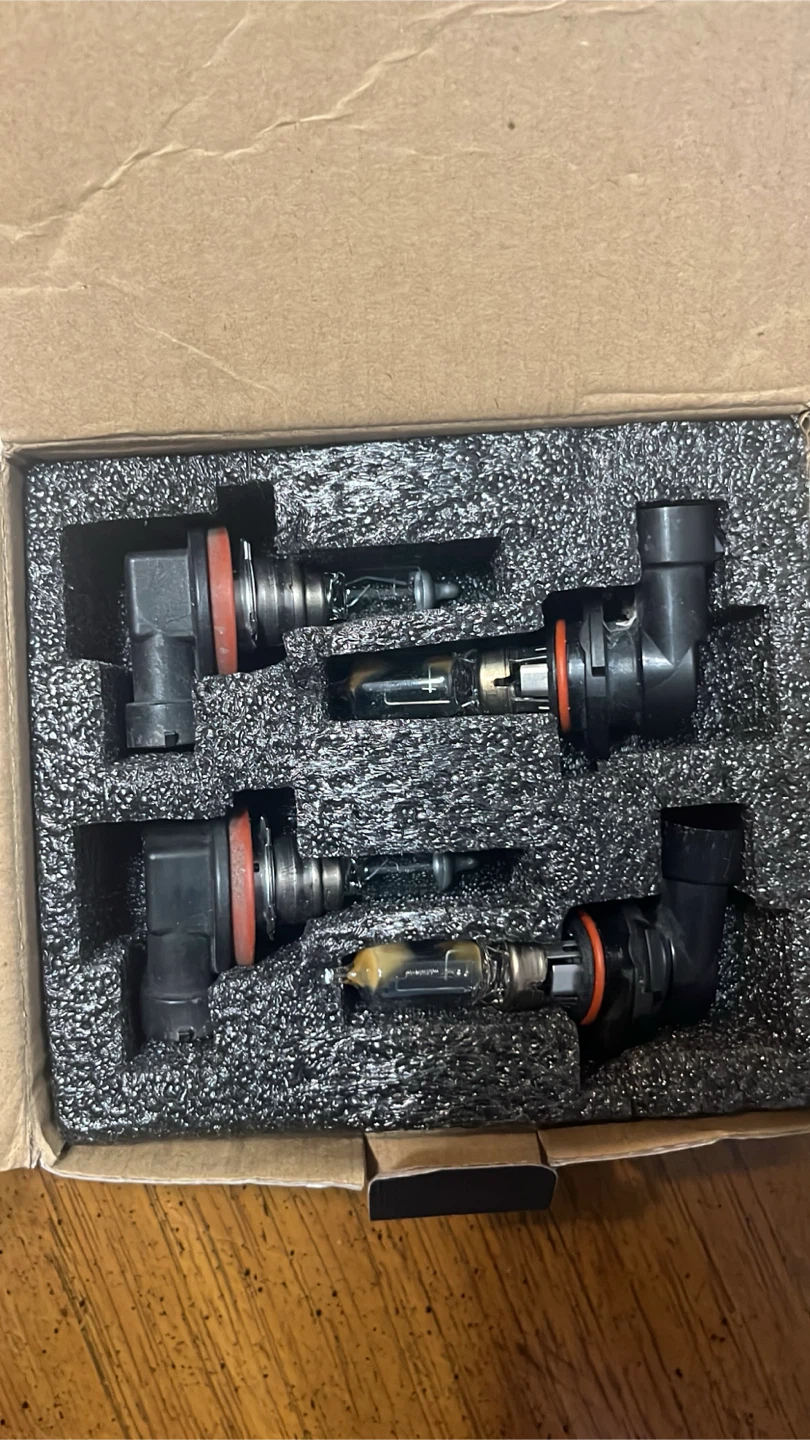 4 Halogen Headlight Bulbs – H11 / 9005 – $20 for Set