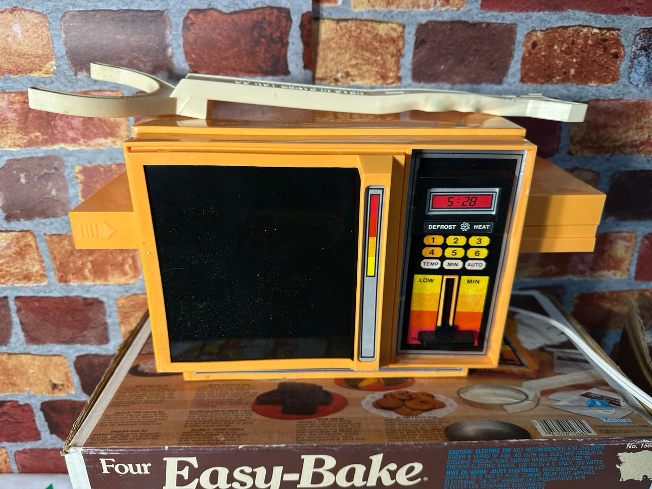Vintage Kenner Easy-Bake Dual-Temp Oven (Untested) - photo 5