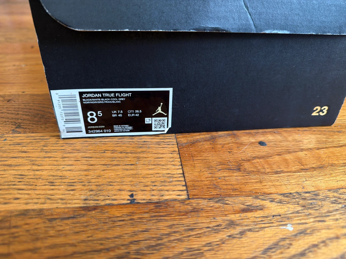 Jordan True Flight Sneakers Size 8.5 - photo 4