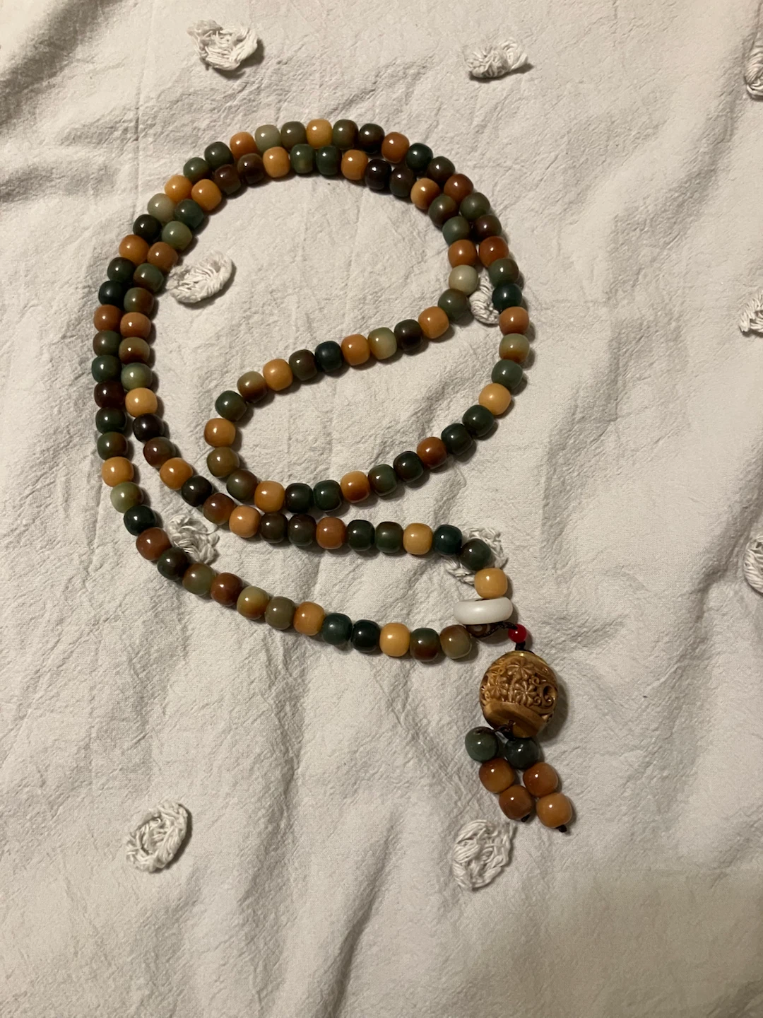 Set of 8 assorted wooden and stone bead necklaces - photo 4