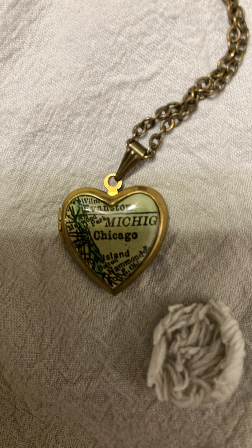 Set of Two Vintage-Style Lockets - photo 2