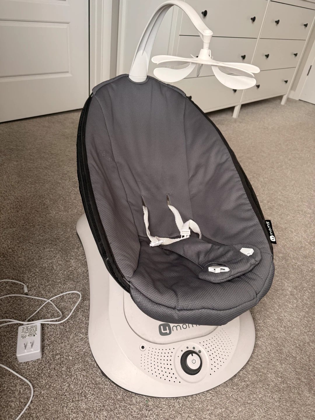 4moms MamaRoo baby swing - photo 2
