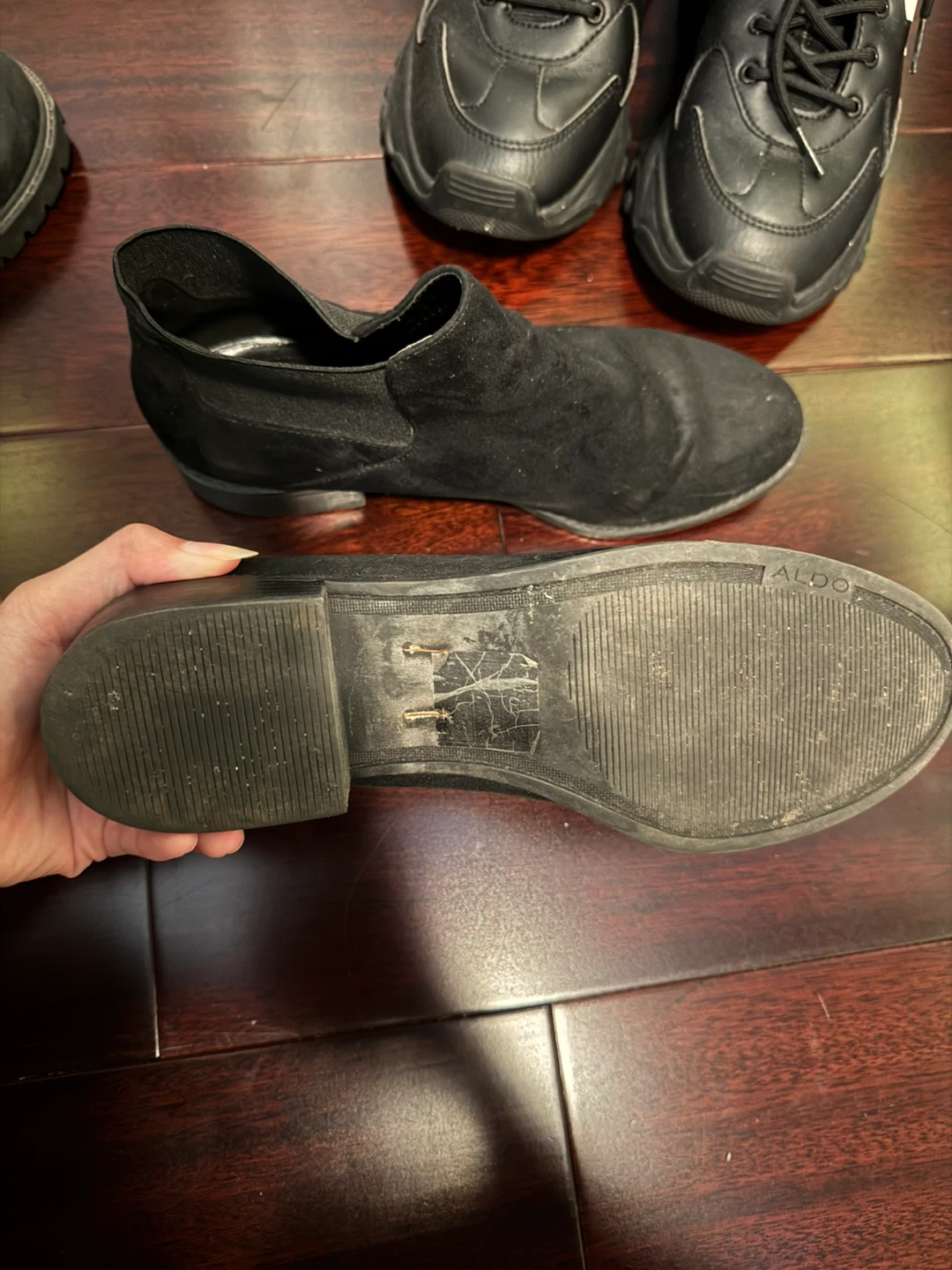 Aldo black suede chelsea boots - photo 3