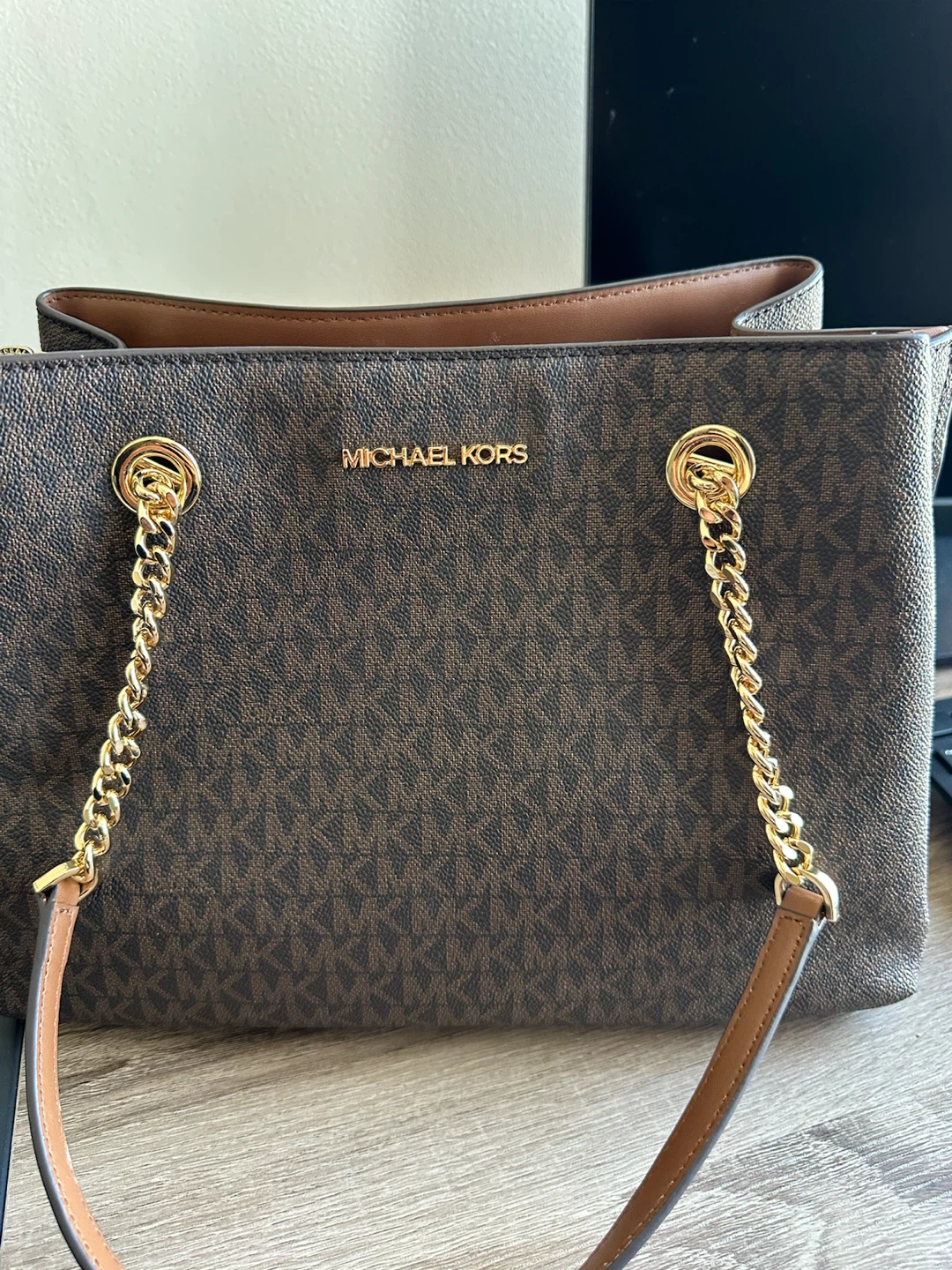 Michael Kors Logo Tote Bag - photo 3