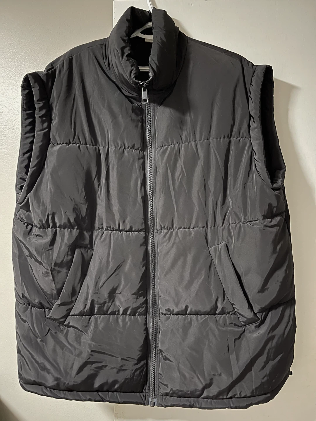 H&M Black Quilted Puffer Vest Large