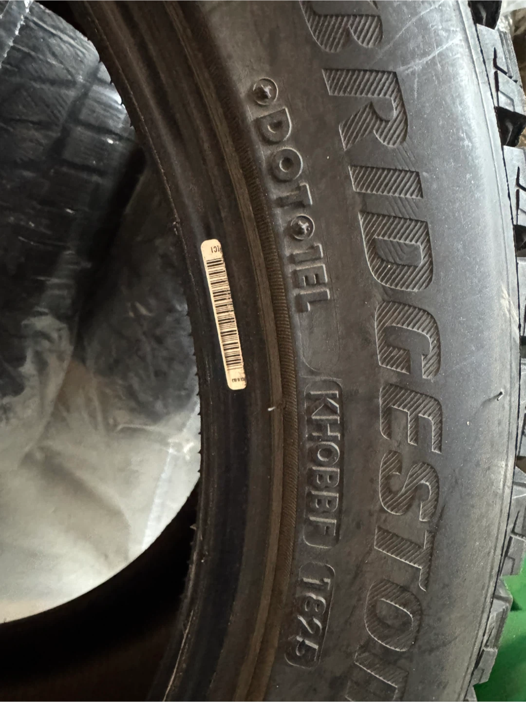 Bridgestone Blizzak DM-V2 Tire P245/50R20 - photo 2