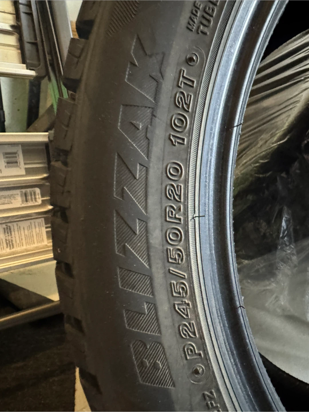 Bridgestone Blizzak DM-V2 Tire P245/50R20 - photo 5