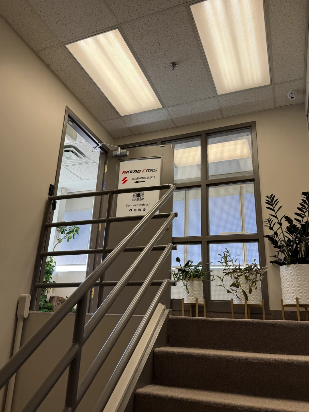 Spacious professional private office room for rent - photo 5