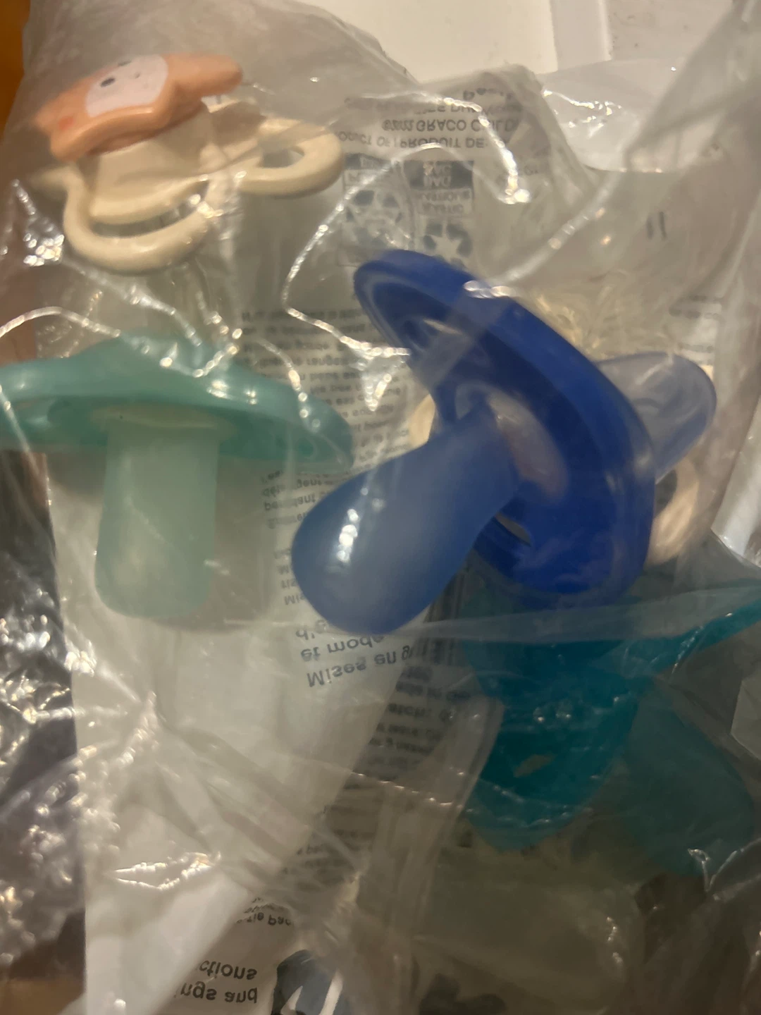 Nuk and tomme tippee Baby Pacifiers 6 total