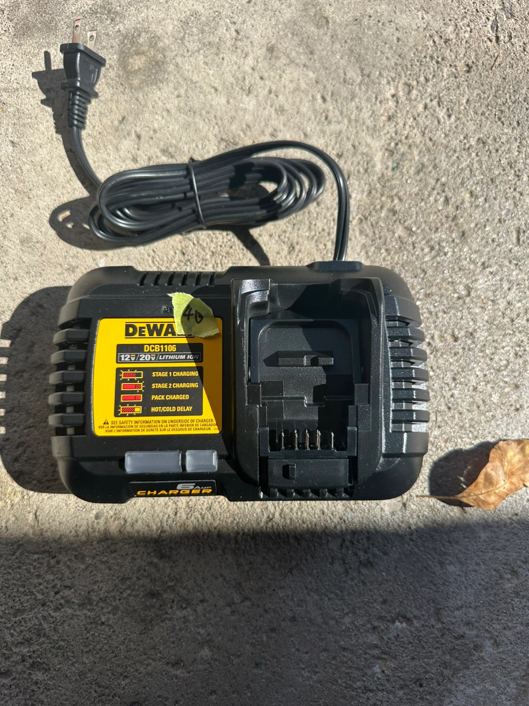 DeWalt DCB1106 12V/20V Lithium Ion Battery Charger