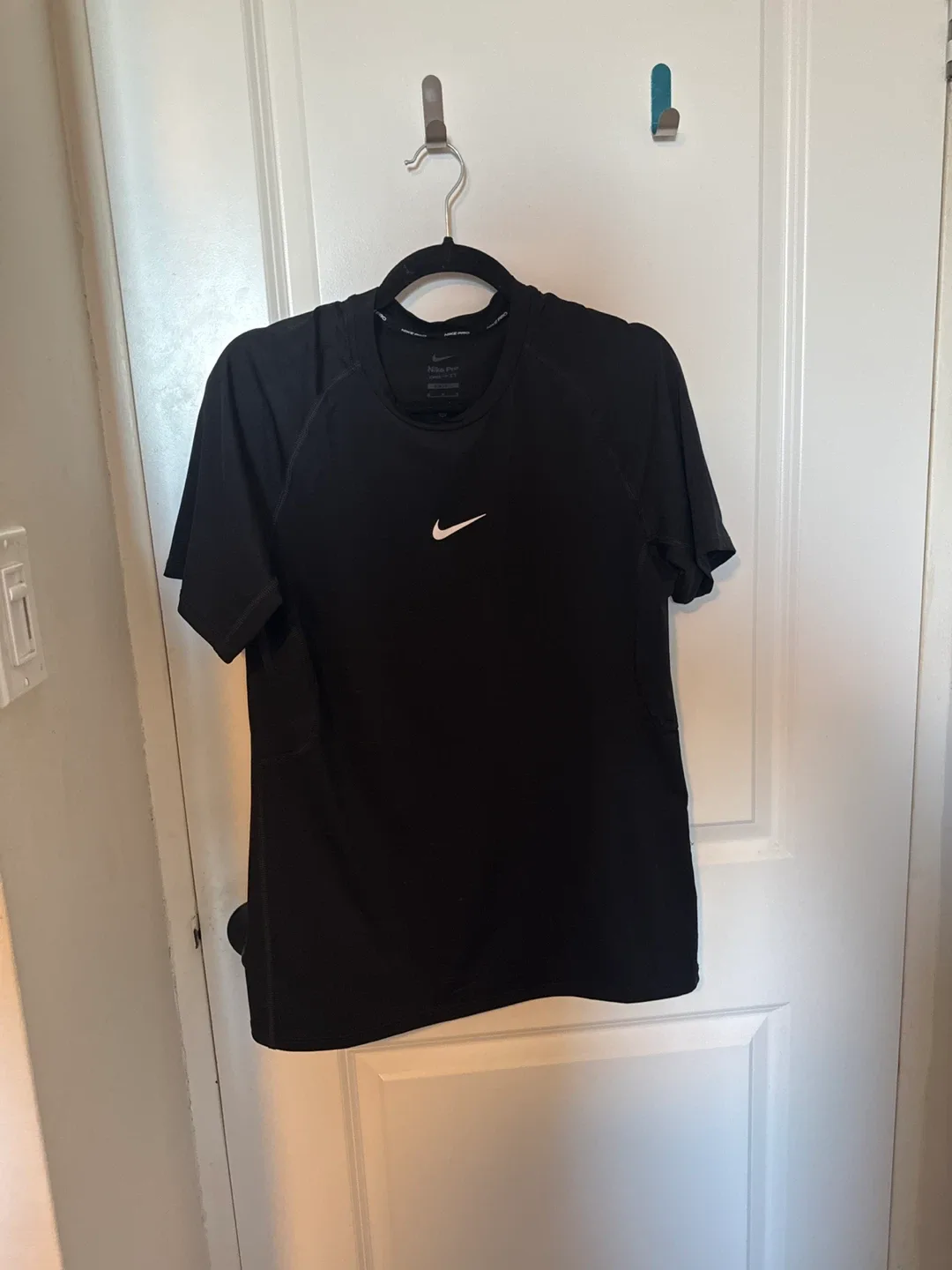 Nike pro short sleeve shirt - medium