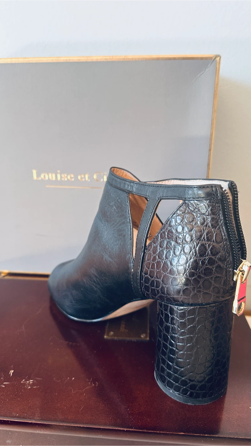Louise et Cie Black Peep-Toe Booties - photo 3