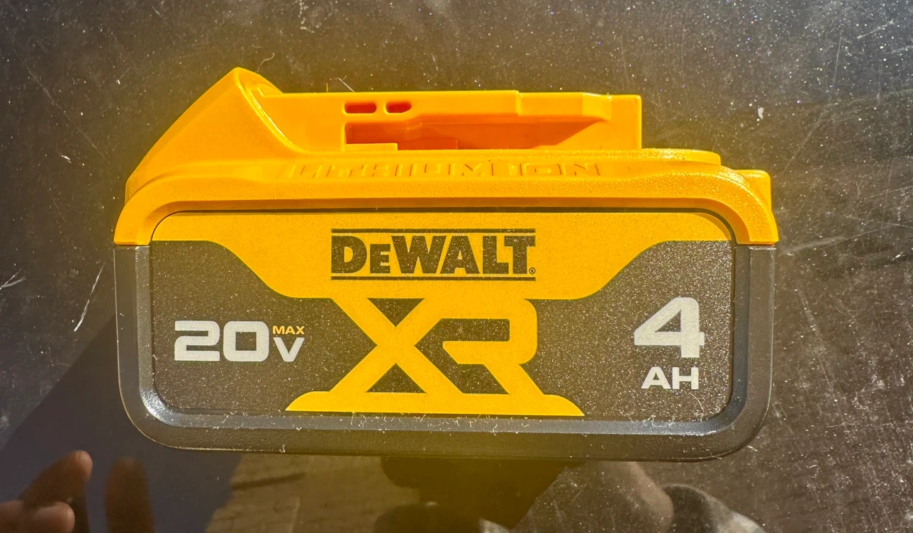 Firm price DeWalt 20V MAX XR 4.0Ah Battery Pack DCB204