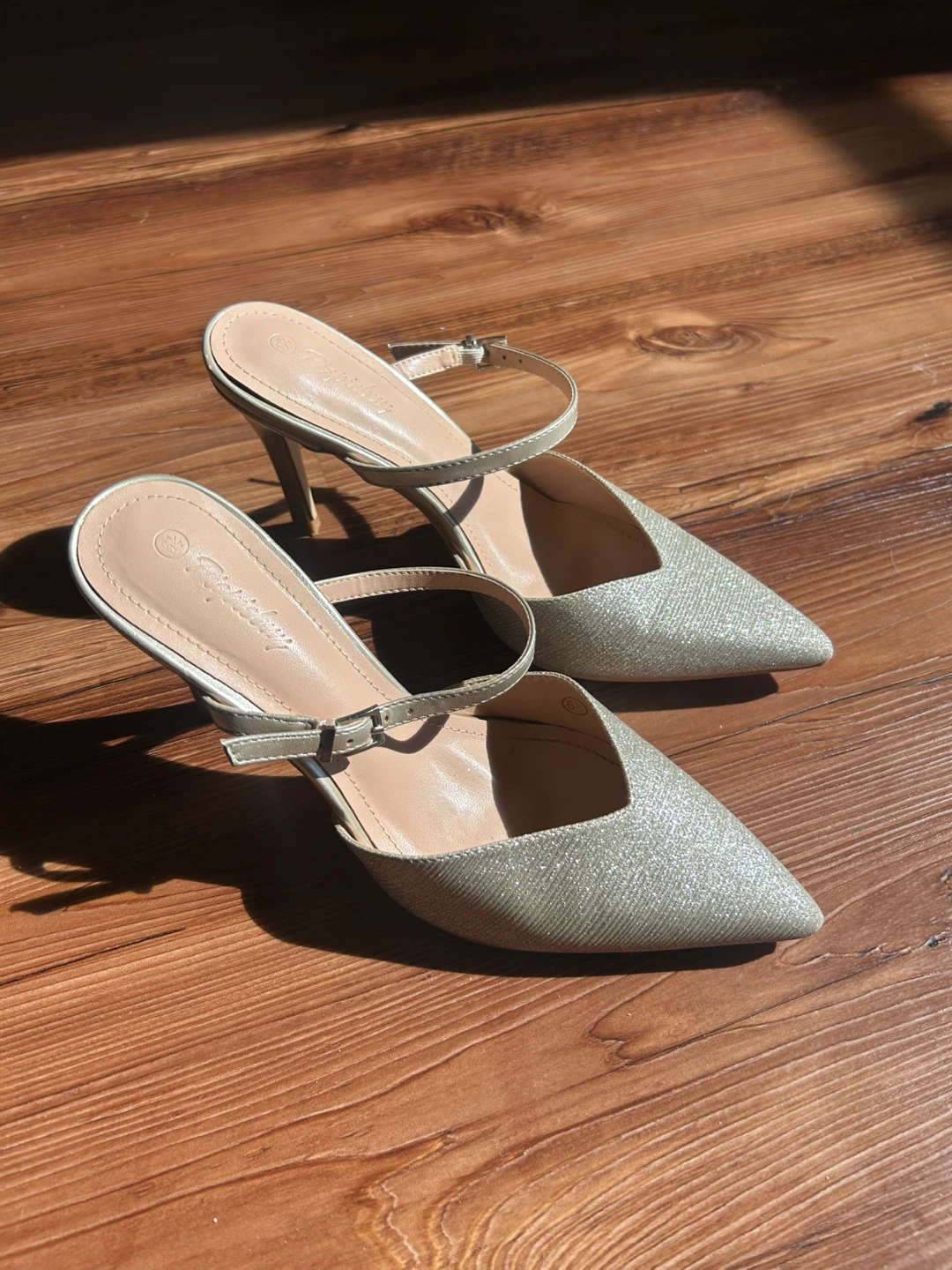 Women’s glitter heels (size 6.5) - photo 2