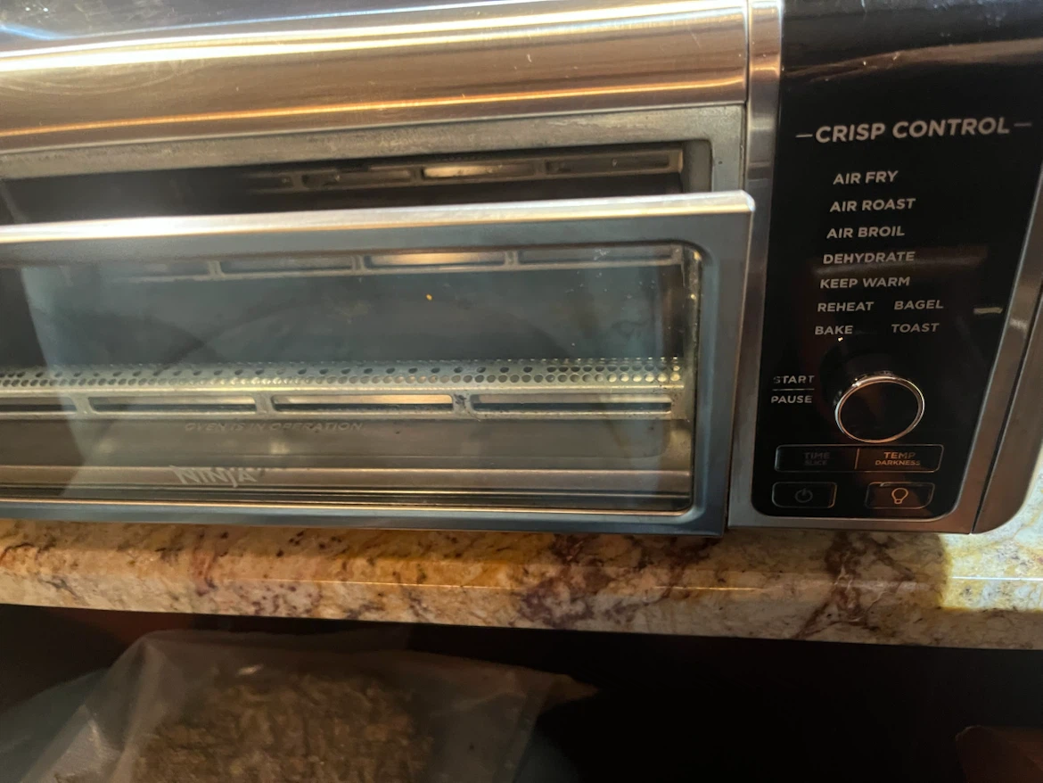 Ninja Air fryer toaster oven - photo 3