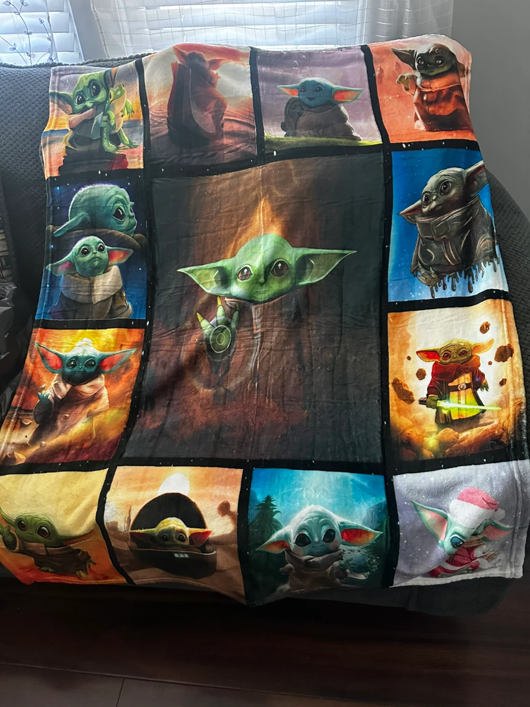 Star Wars The Mandalorian Grogu Fleece Throw Blanket - photo 2