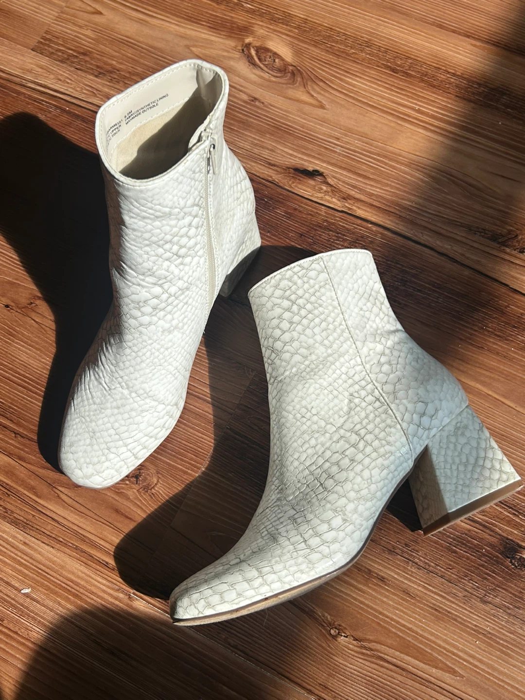Steve Madden White Snake Print Ankle Boots (size 6.5) - photo 2