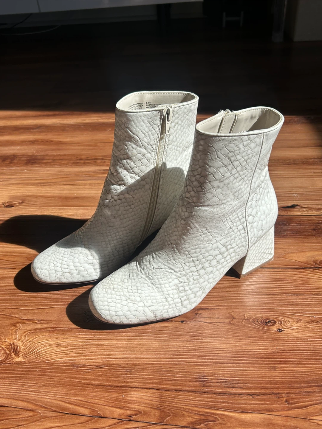 Steve Madden White Snake Print Ankle Boots (size 6.5) - photo 3